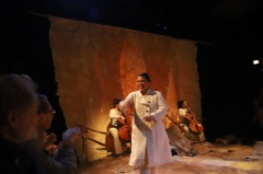 Une Antigone de papier 45 * 6240 x 4160 * (5.74MB)